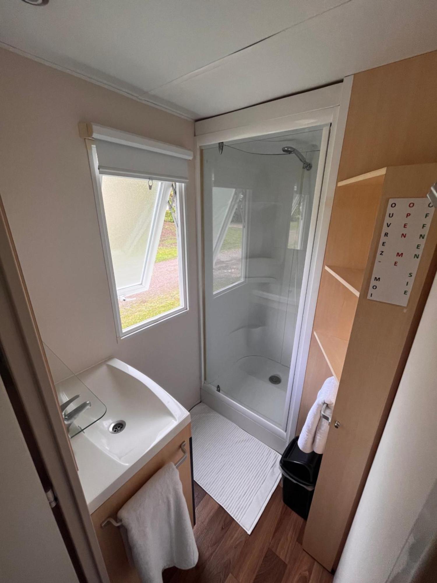 Les Pinots D'Alsace - 3 Bungalows Climatises Avec Tv - Proche Europa Park Boofzheim Rom bilde